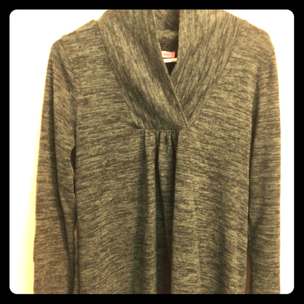 Green maternity top